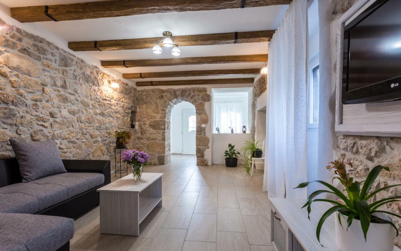 Villa Mulberry Milohnici Ngoại thất bức ảnh
