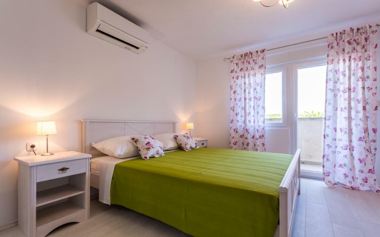 Villa Mulberry Milohnici Ngoại thất bức ảnh