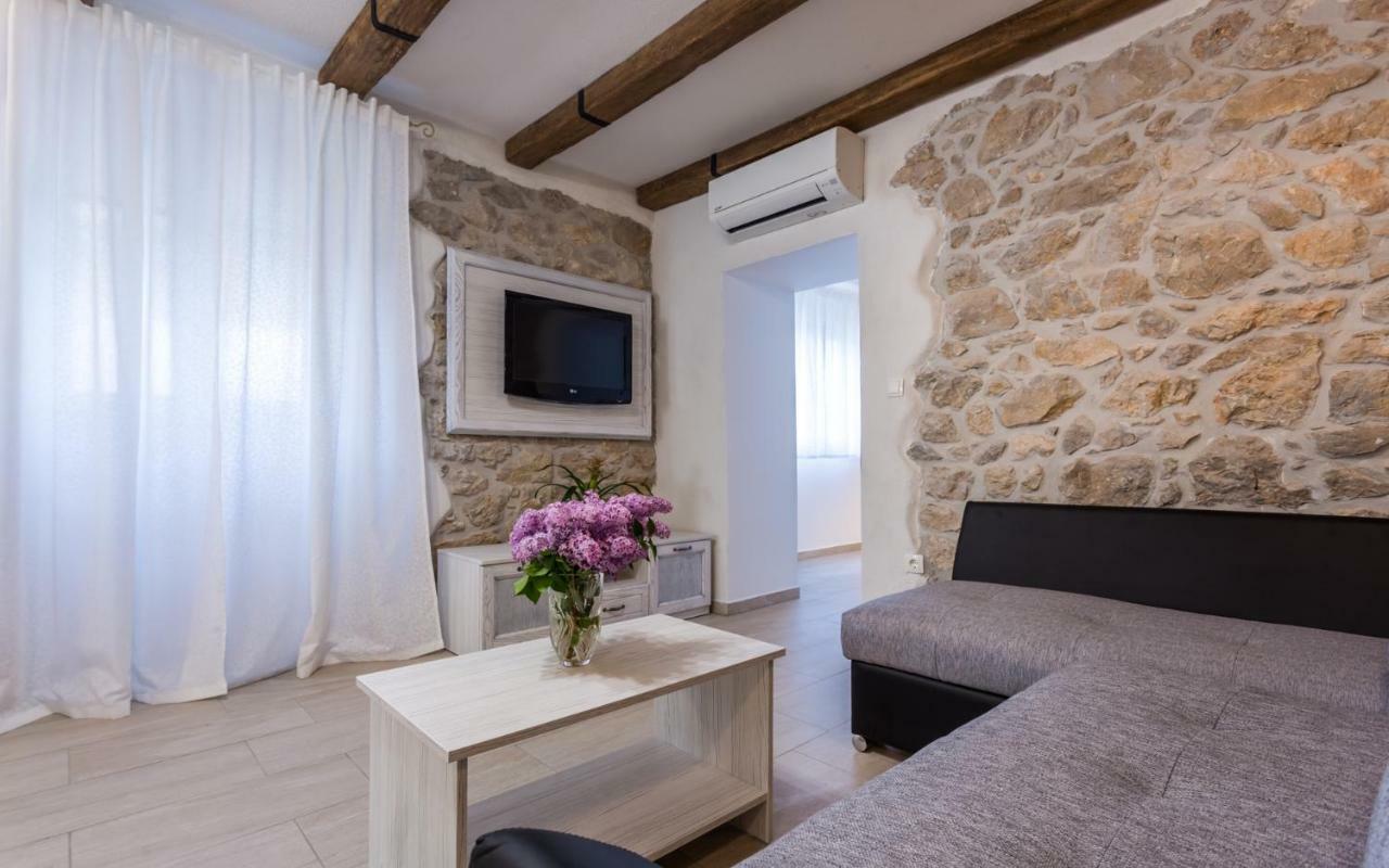 Villa Mulberry Milohnici Ngoại thất bức ảnh