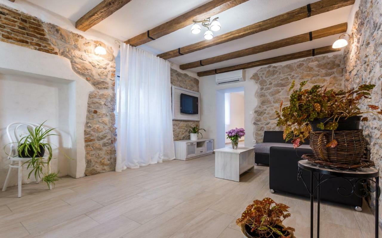 Villa Mulberry Milohnici Ngoại thất bức ảnh